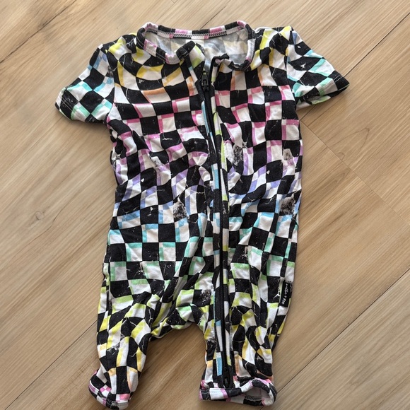 Millie + Roo Vibrant Checkered Kids Footie - Picture 1 of 6